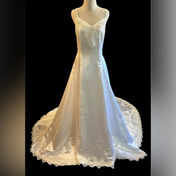 VTG Handmade White Wedding Dress Built in Bra 36B Long...